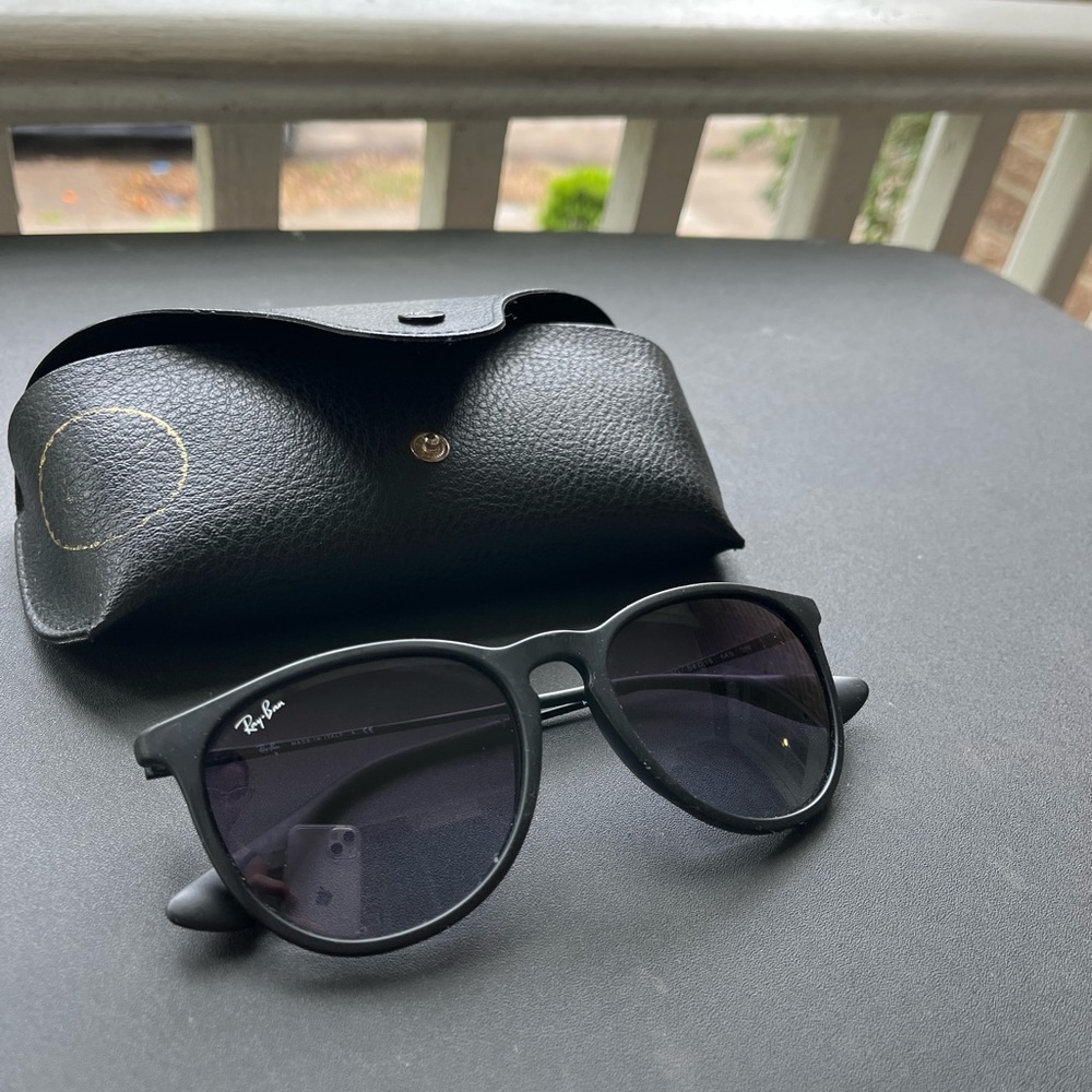 RayBan ERIKA CLASSIC Sunglasses Matte Black